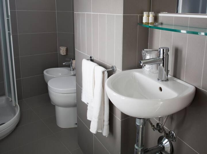 Hotel Atlas Gabicce Mare Kültér fotó