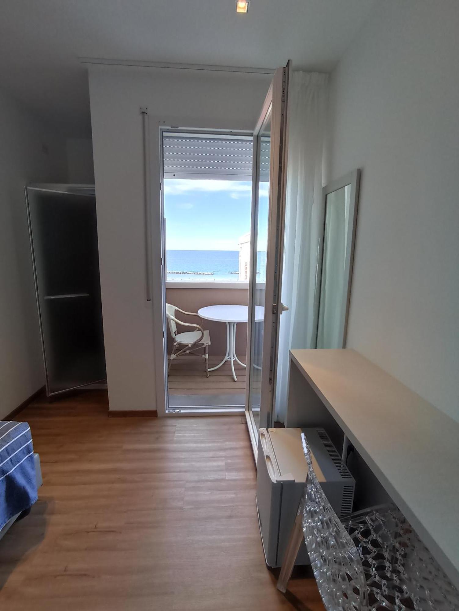 Hotel Atlas Gabicce Mare Kültér fotó